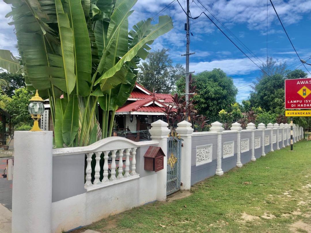 Lakse Inn Homestay Kampong Pengkalan Maras Экстерьер фото