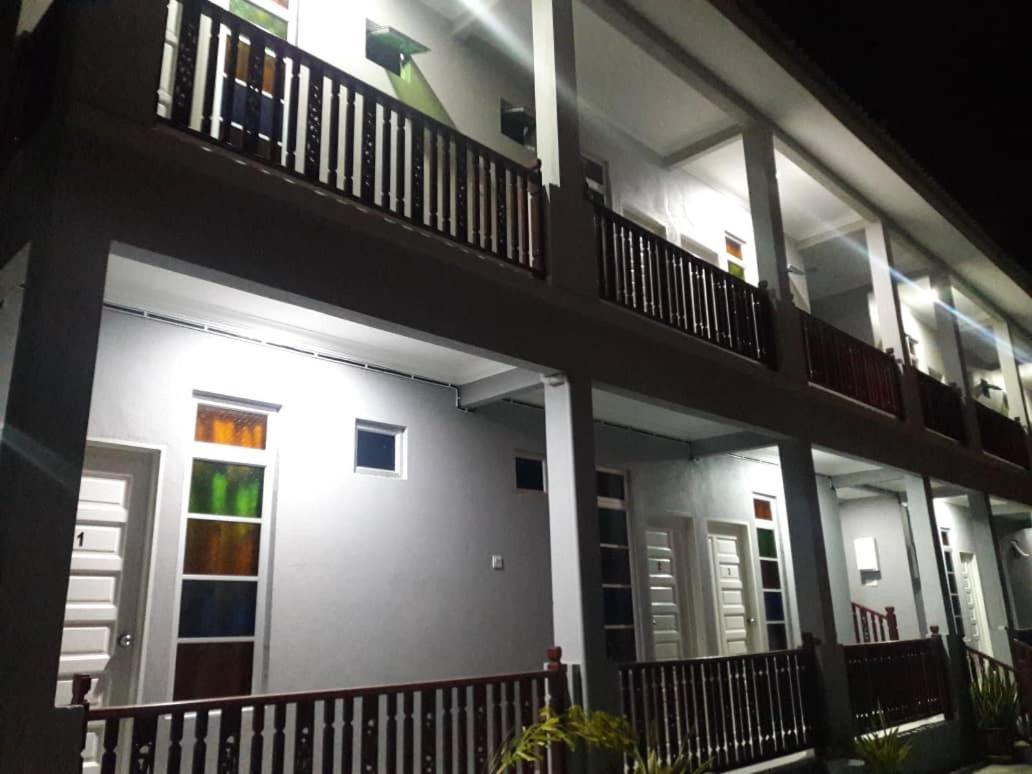 Lakse Inn Homestay Kampong Pengkalan Maras Экстерьер фото
